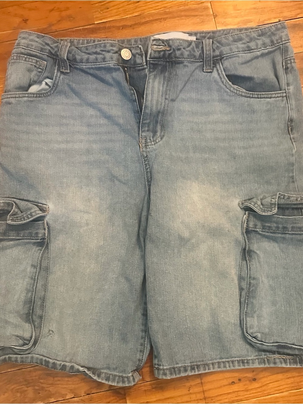 Light Wash Denim Cargo jorts